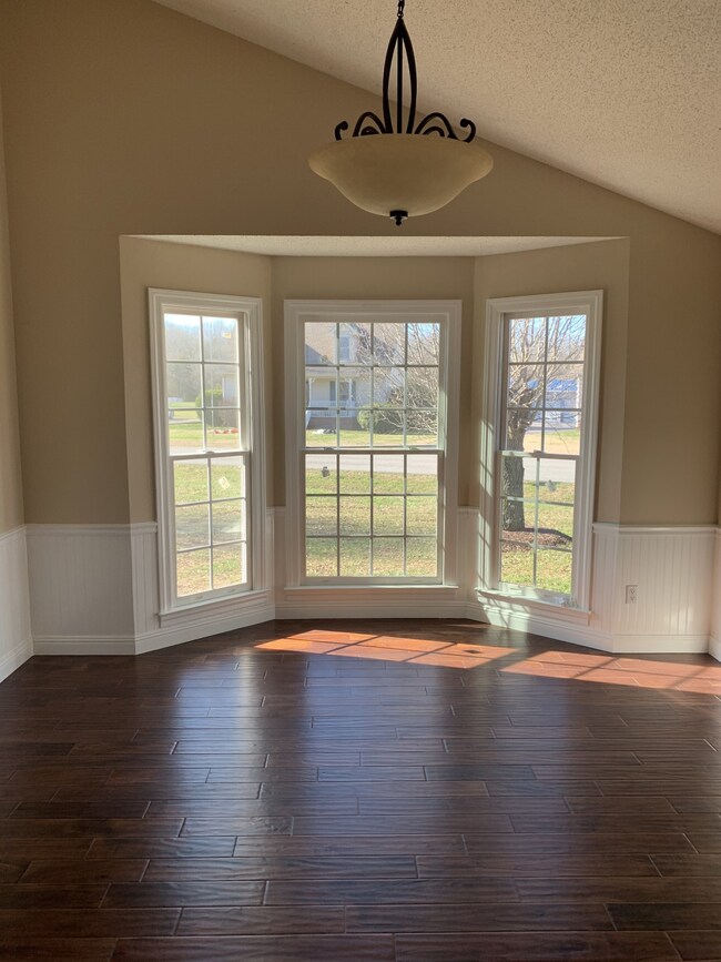 206 Edgeview Dr, Shelbyville, TN 37160 - photo 4