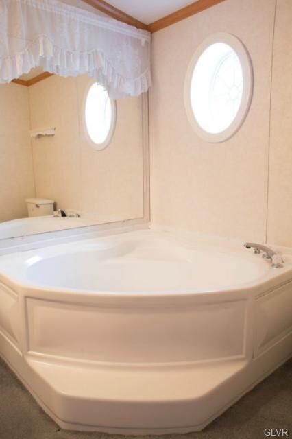 368 Black Oak Ln, Bath, PA 18014 - photo 6