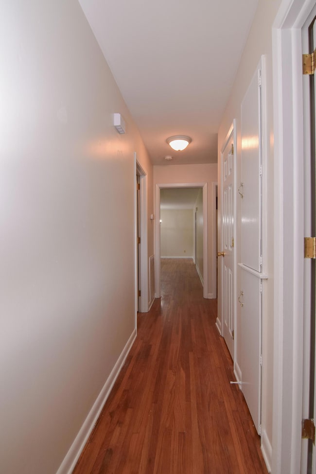 857 Darwin St, Charleston, SC 29412 - photo 5