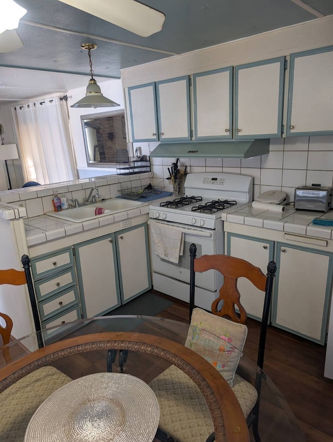 15940 Stoddard Wells Rd unit 29, Victorville, CA 92395 - photo 5