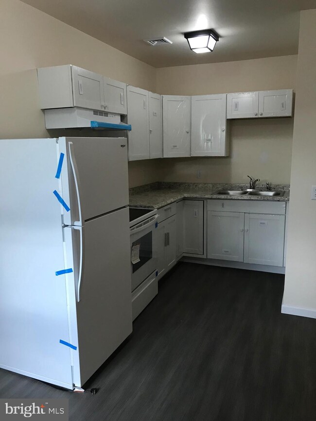 113 S Main St unit SUITE C, Chambersburg, PA 17201 - photo 5