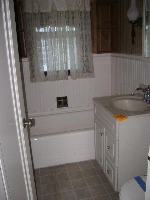 Upstairs Bathroom