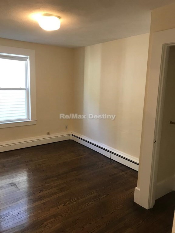 14 Line St unit 2, Somerville, MA 02143 - photo 5