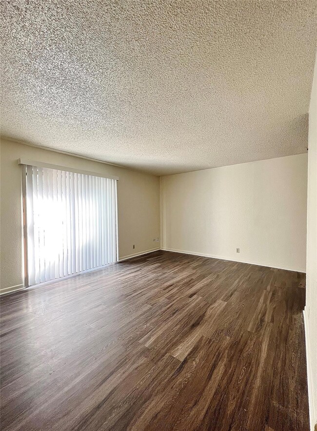 202 Jackson St unit 5, Weatherford, TX 76086 - photo 2