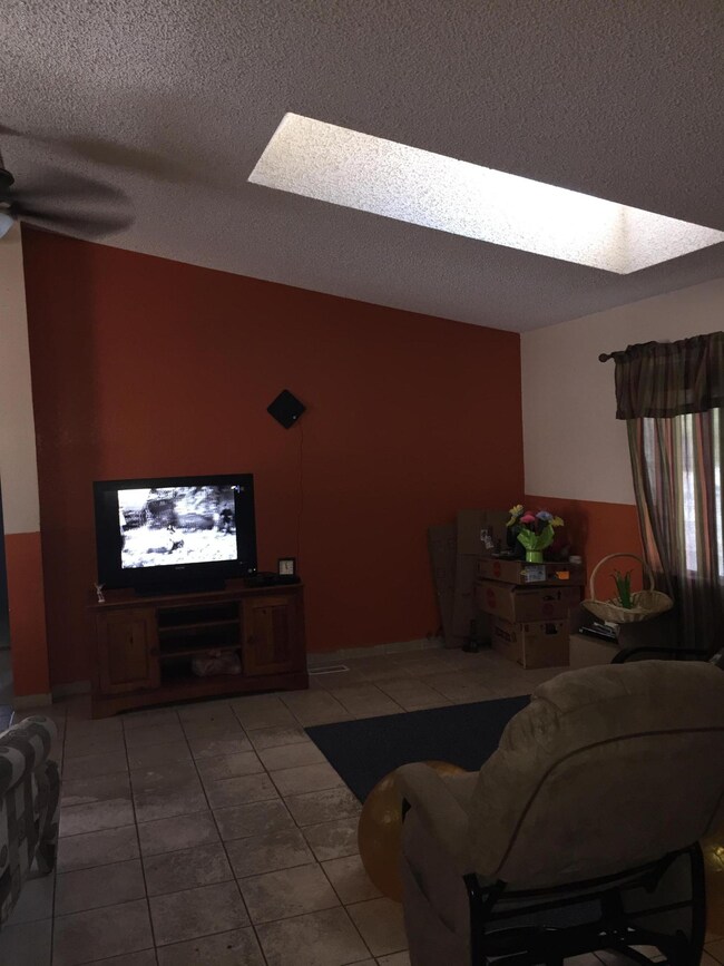 2941 E Cottonwood Club Ln, Tucson, AZ 85706 - photo 4