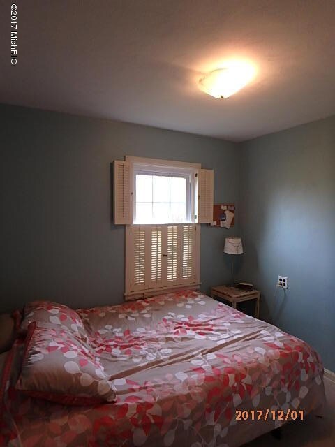 3327 E Kirby Rd, Battle Creek, MI 49017 - photo 2