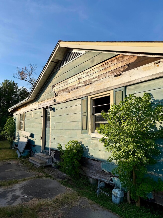 306 Hellier St, Houma, LA 70363 - photo 4