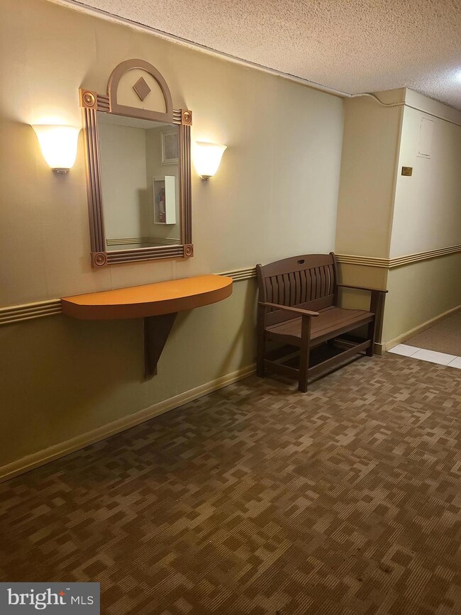 Radnor House unit 1019, Bryn Mawr, PA 19010 - photo 7