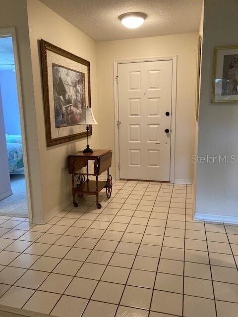 Foyer entry is tiled