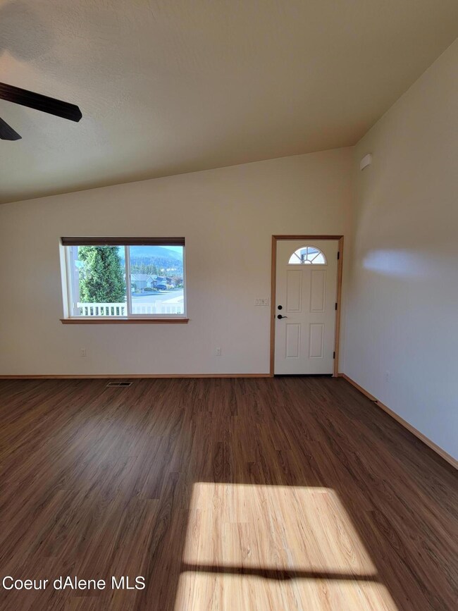 8754 W Rushmore St, Rathdrum, ID 83858 - photo 5