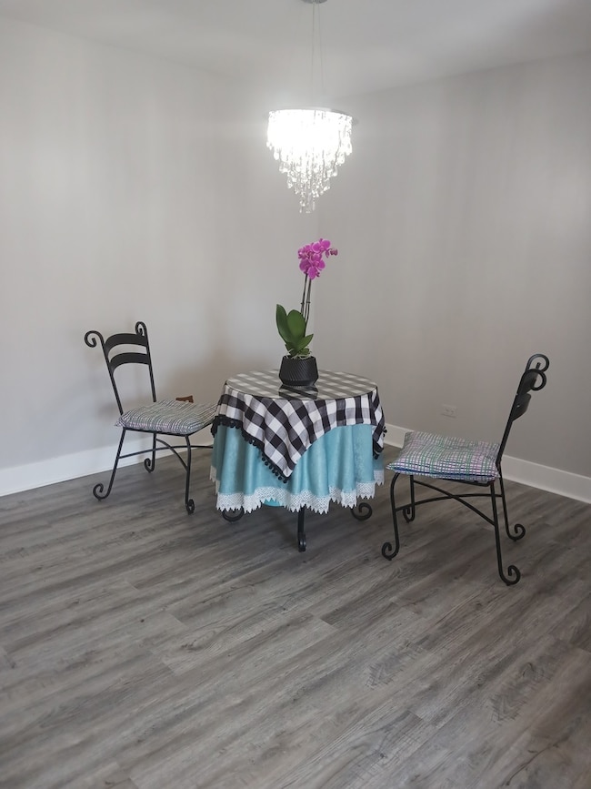 9330 Hamilton Ct unit E, Des Plaines, IL 60016 - photo 2