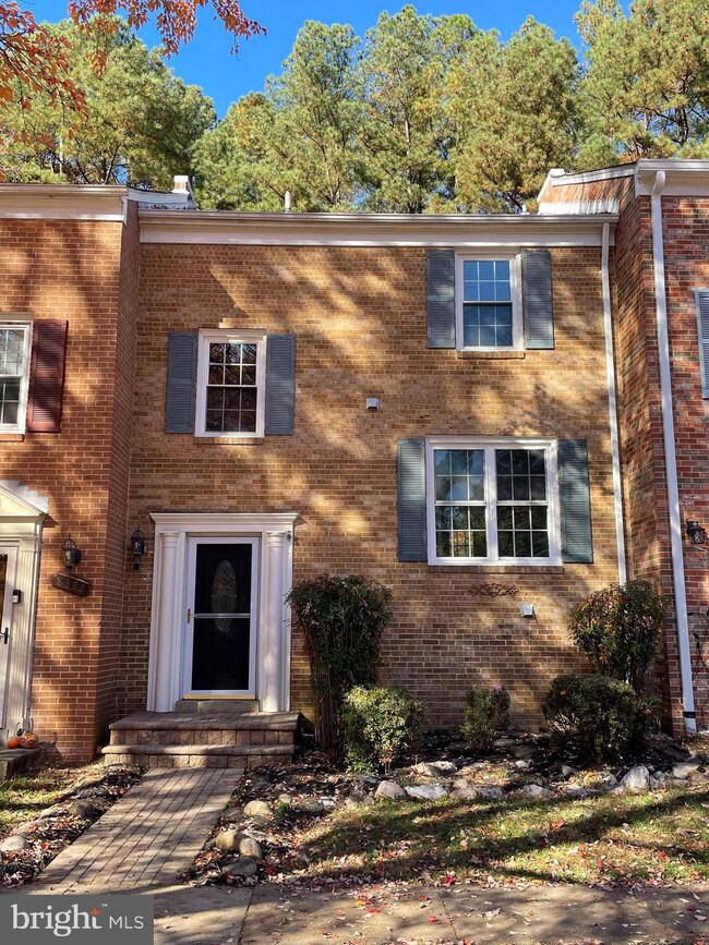 8320 Moline Place, Springfield, VA 22153 - photo 2