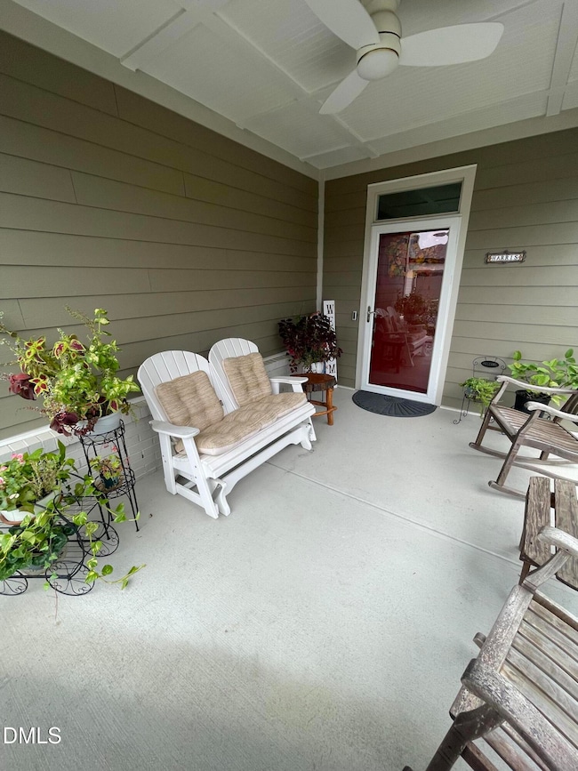 43 Davidson St, Clayton, NC 27527 - photo 4