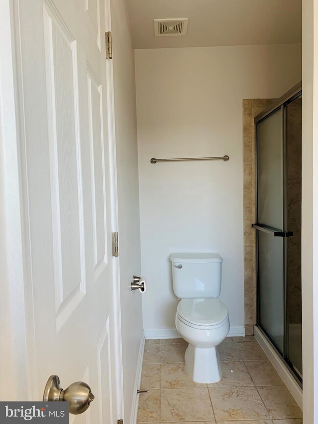 8244 Linblake Ct, Manassas, VA 20111 - photo 6