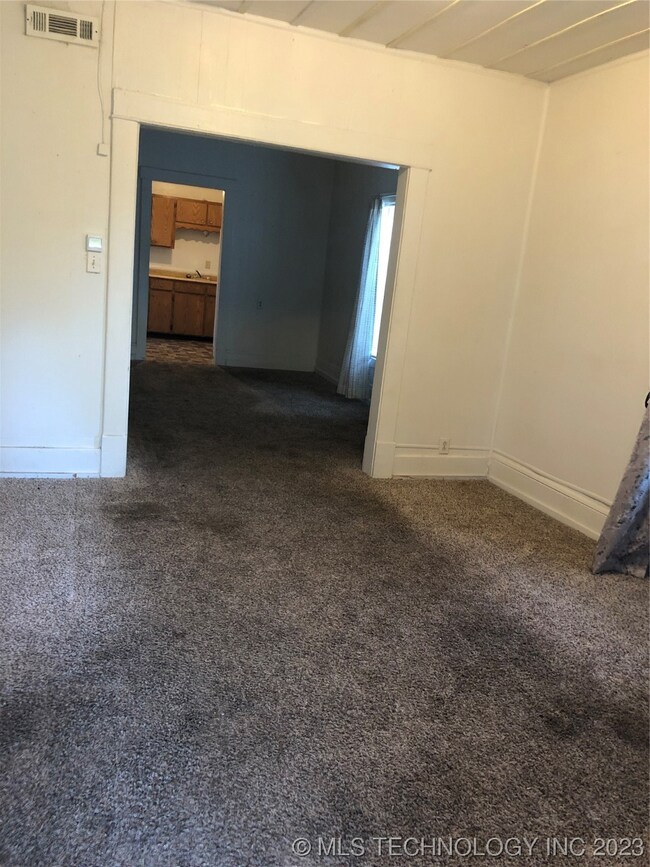 618 N Collins Ave, Okmulgee, OK 74447 - photo 3