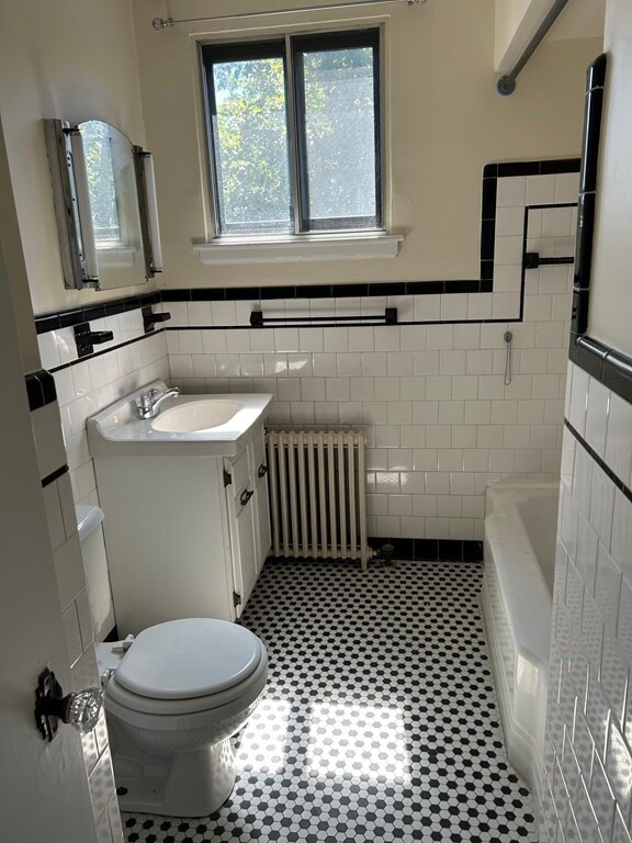 12 Ashland St unit 3R, Worcester, MA 01609 - photo 7