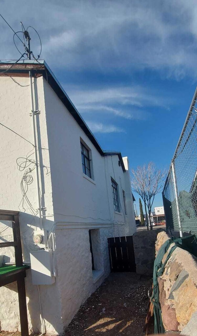 3204 Altura Ave, El Paso, TX 79930 - photo 3