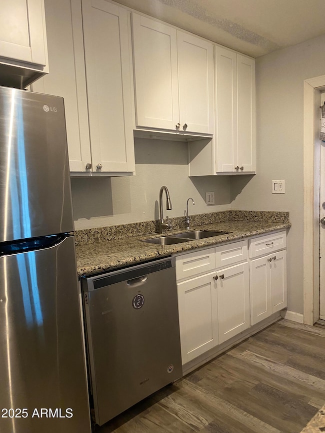 Kitchen updated cabinets and Granite