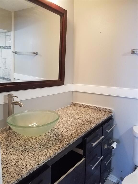 912 Russell Ln, Bedford, TX 76022 - photo 7