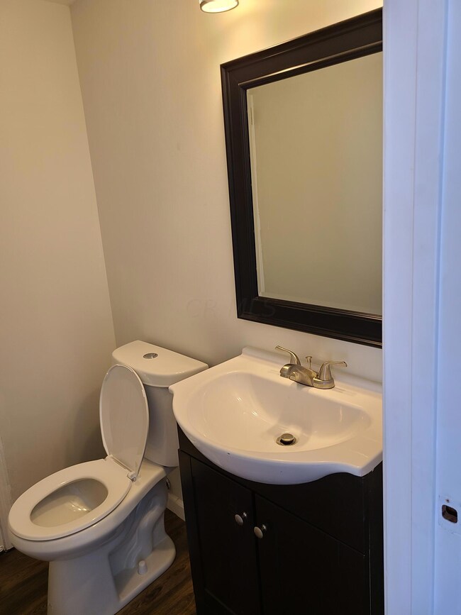 Hardesty half bath main fl