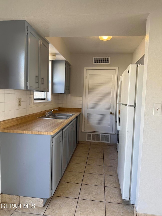 3012 Eads C Kitchen Full Photo