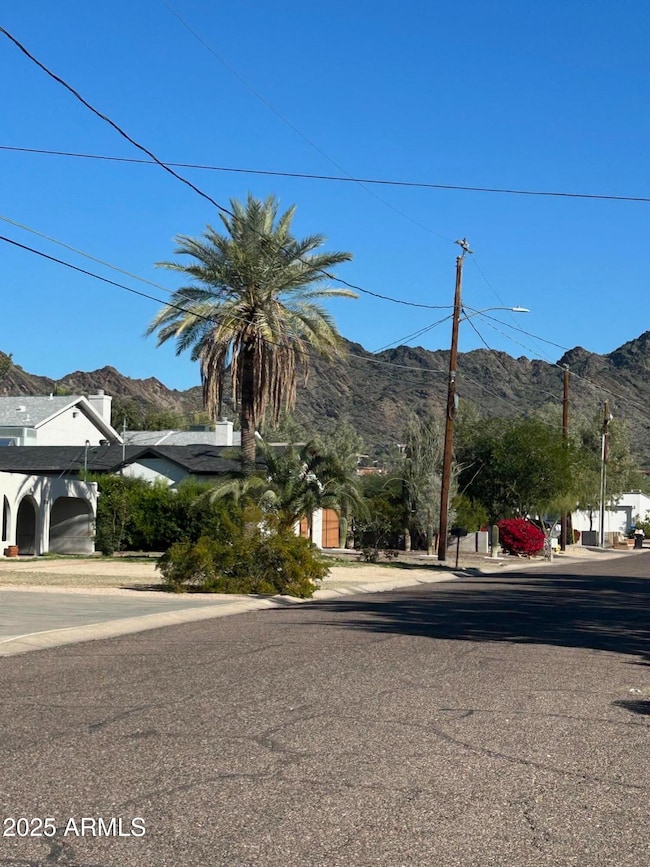 1213 E Vogel Ave unit 3, Phoenix, AZ 85020 - photo 2
