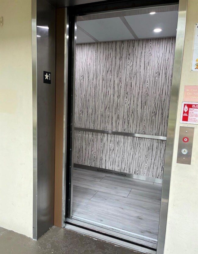 5130 Las Verdes Cir unit 3050, Delray Beach, FL 33484 - photo 4