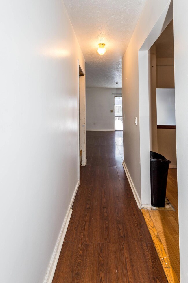 361 SHELL COURT-8