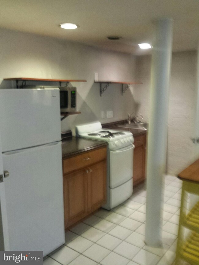 738 11th St NE unit 3, Washington, DC 20002 - photo 4