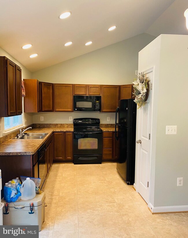 133 Greenway Dr, Colonial Beach, VA 22443 - photo 7