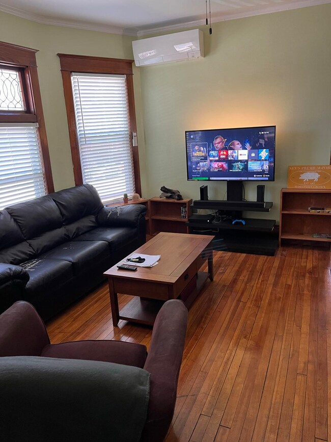 201 S Bassett St, Madison, WI 53703 - photo 7