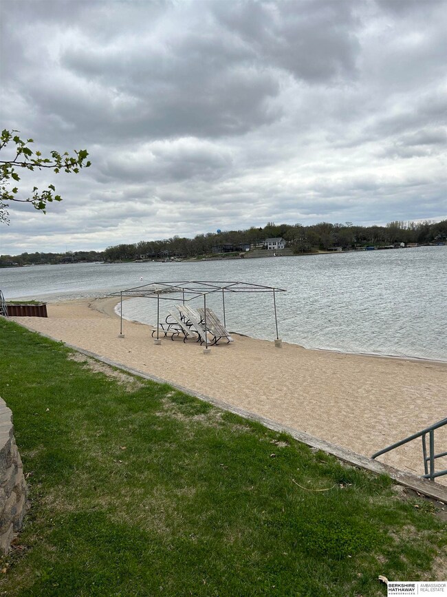 8700 Emerson Rd, Plattsmouth, NE 68048 - photo 6