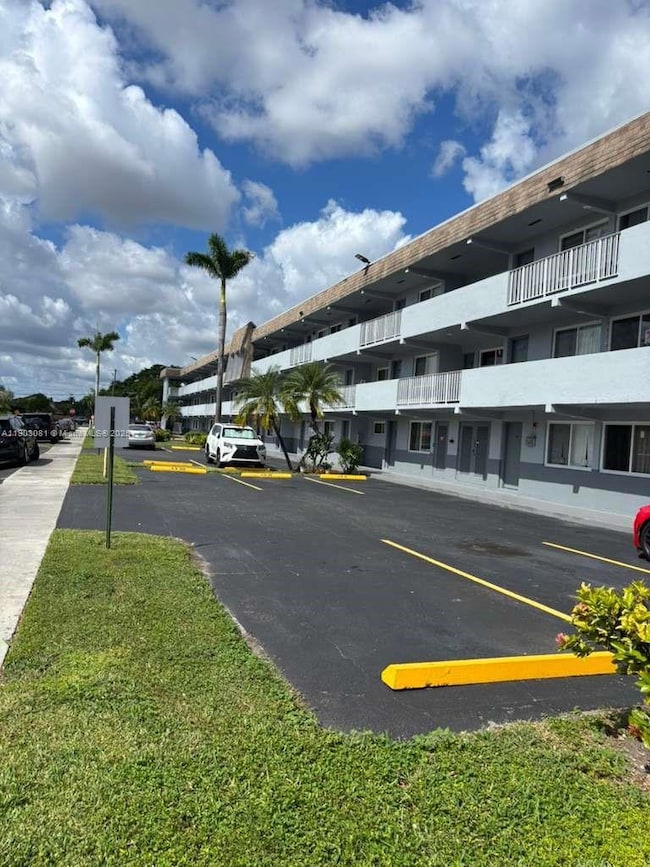 11195 SW 1st St unit 216, Miami, FL 33174 - photo 4