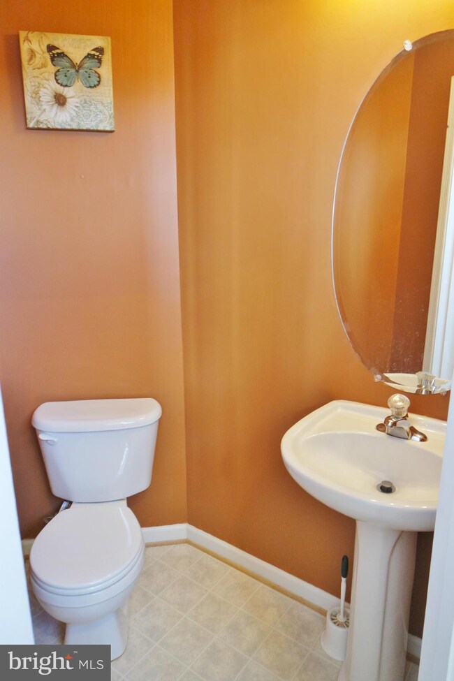 205 Hupps Hill Ct, Strasburg, VA 22657 - photo 7