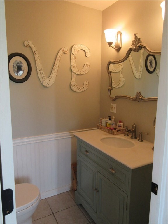 1st floor powder room