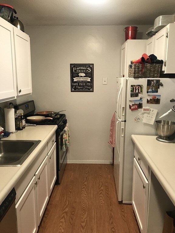 9 Hawthorne Place unit 4R, Boston, MA 02114 - photo 6