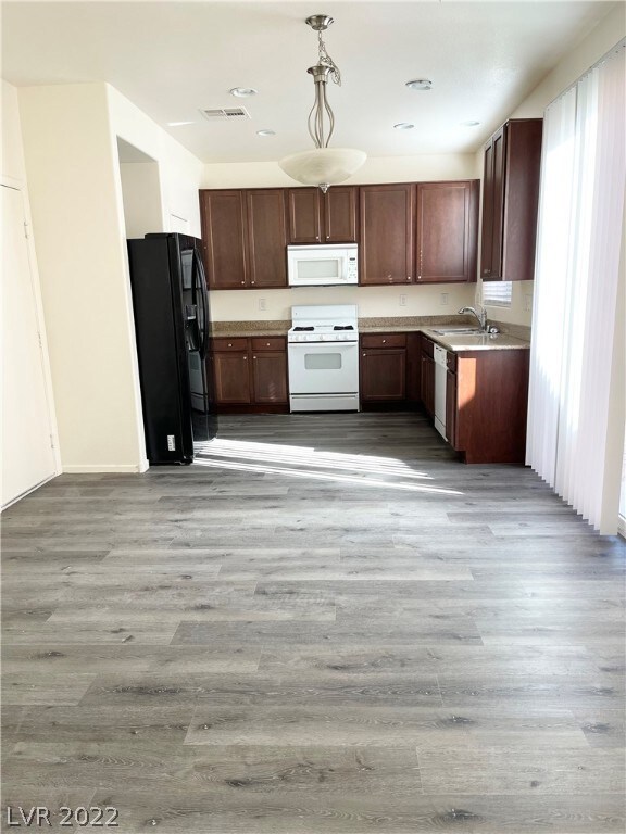 7729 Epico Way, Las Vegas, NV 89179 - photo 5