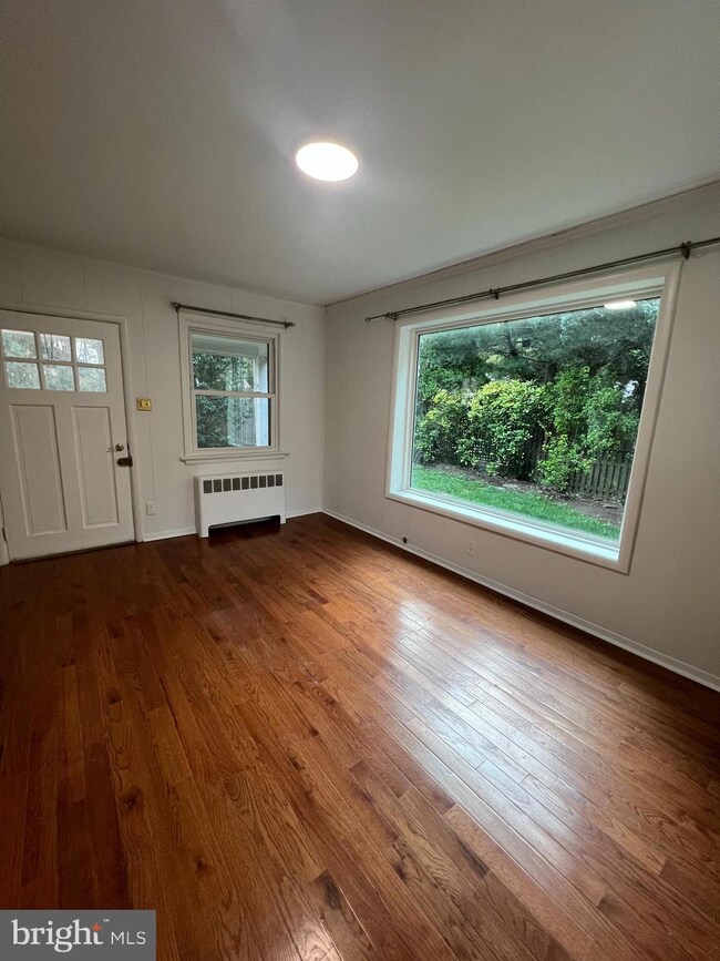 845 Delmont Dr, Wynnewood, PA 19096 - photo 4