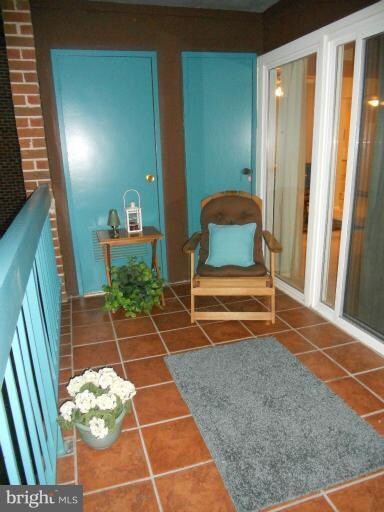 11820 Breton Ct unit 11B, Reston, VA 20191 - photo 4