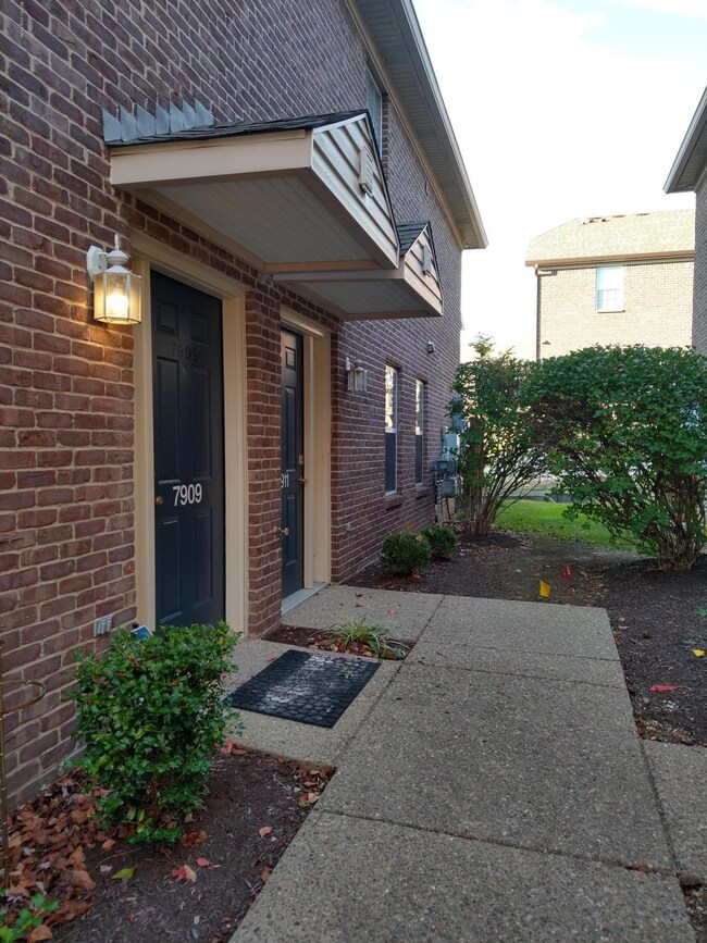 7909 Grand Cascade Dr unit 7301, Louisville, KY 40228 - photo 2