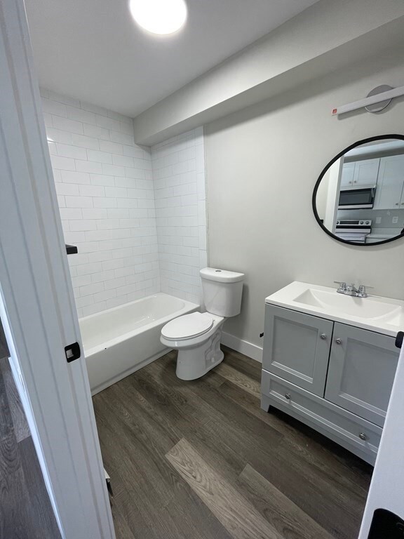 189 E Merrimack St unit 3, Lowell, MA 01852 - photo 3