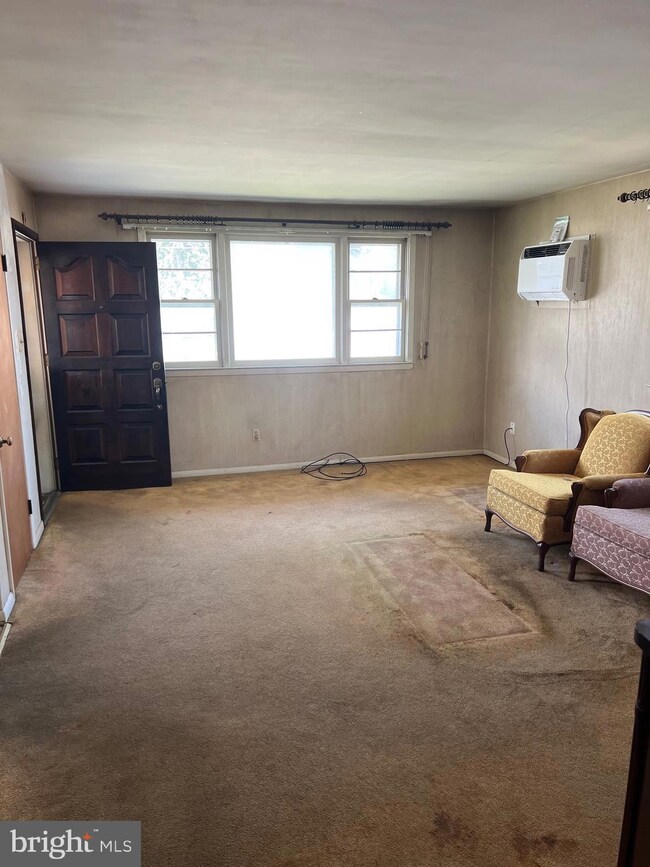 317 Rutledge Ave, Folsom, PA 19033 - photo 3