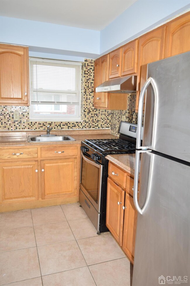 43B Gramercy Gardens Place, Middlesex, NJ 08846 - photo 7