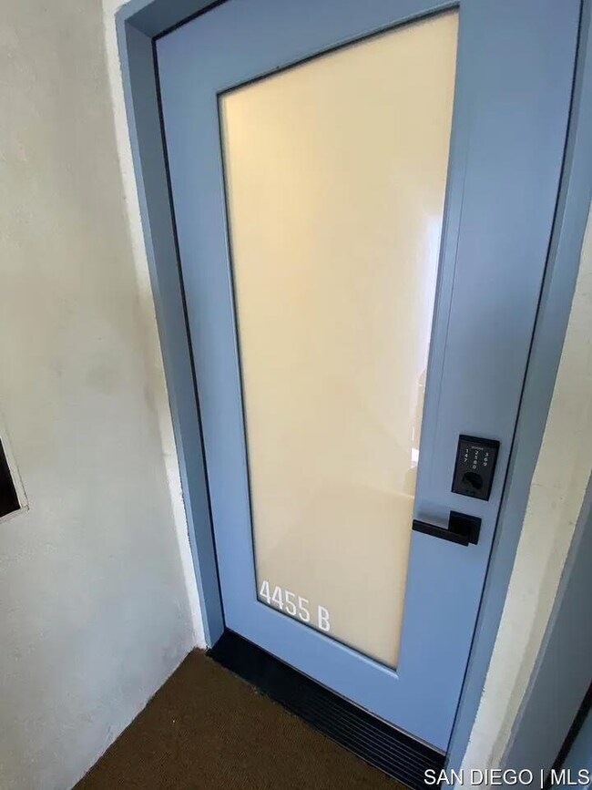 4455 Illinois St unit B, San Diego, CA 92116 - photo 5