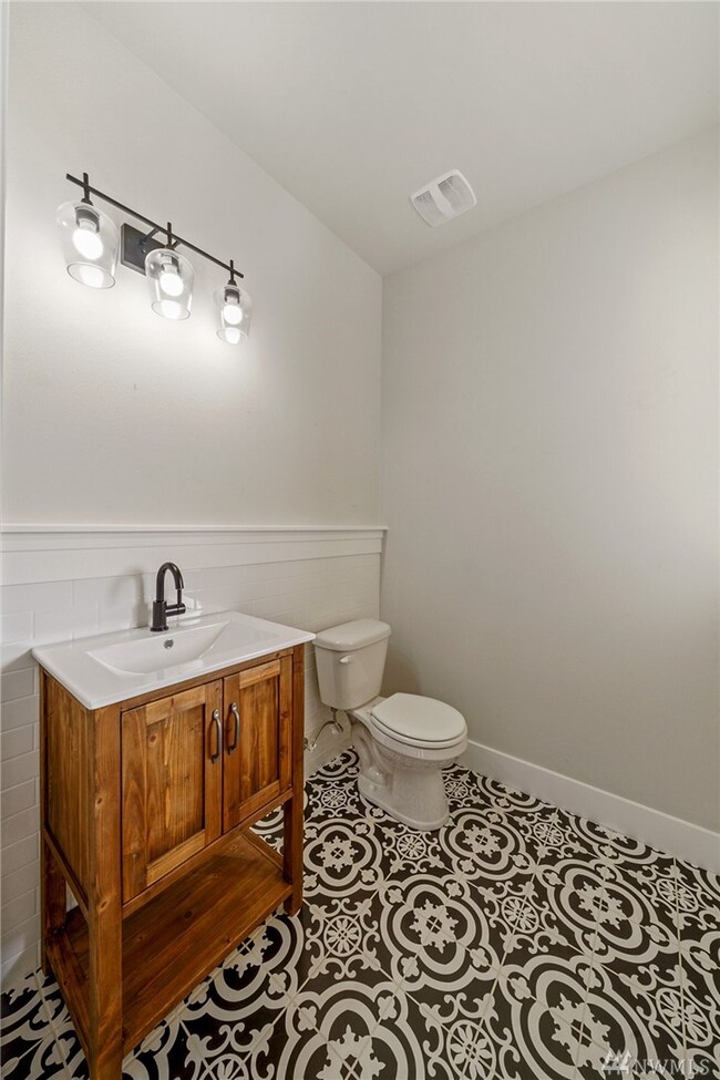 6021 56th Ave W, University Place, WA 98467 - photo 5