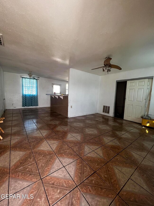 7821 Corozal Dr, El Paso, TX 79915 - photo 7