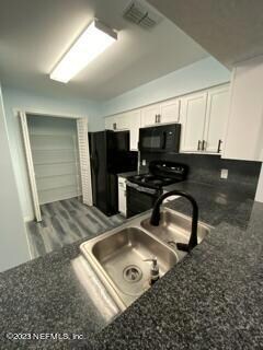 4314 Melissa Ct W, Jacksonville, FL 32210 - photo 5