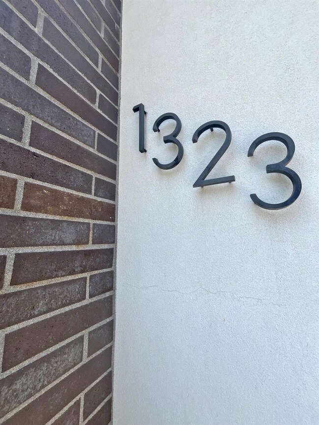 1323 Democracy Aly, Sacramento, CA 95814 - photo 2