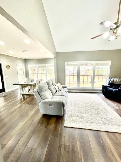 Laminate flooring throughout
