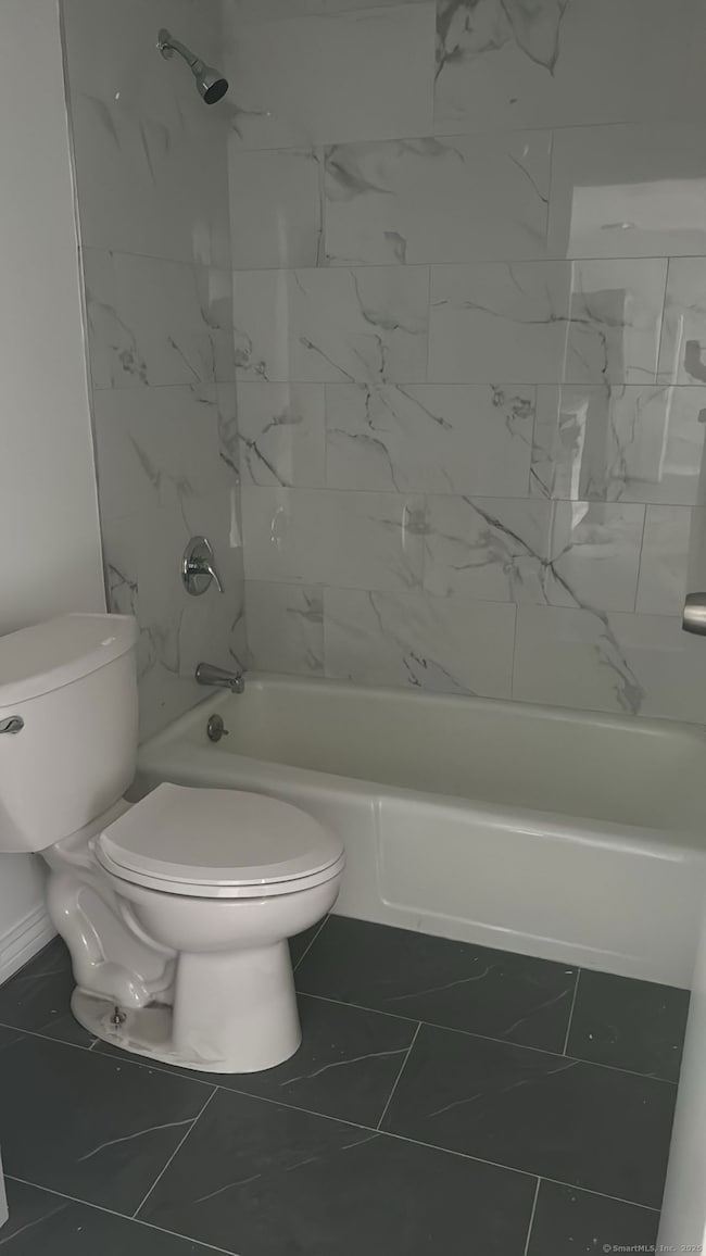 25 Saint Stephen St, Bridgeport, CT 06610 - photo 5